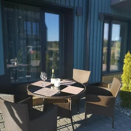 La Apartamentai Su Baseinu Ir Terasa Butas *
