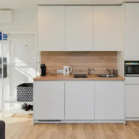 Butas La Apartamentai Su Baseinu Ir Terasa *