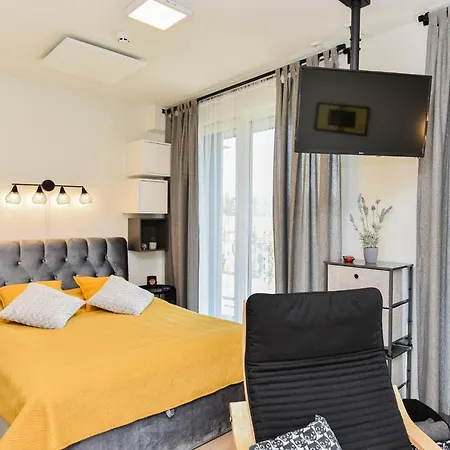 La Apartamentai Su Baseinu Ir Terasa Apartment *