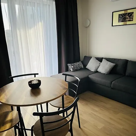 La Apartamentai Su Baseinu Ir Terasa Apartman *