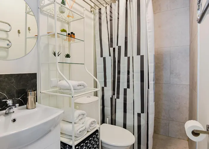 La Apartamentai Su Baseinu Ir Terasa Apartman Palanga