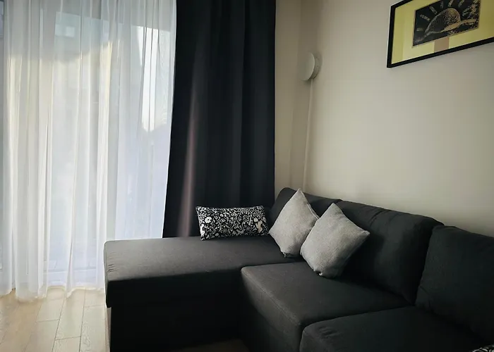 La Apartamentai Su Baseinu Ir Terasa